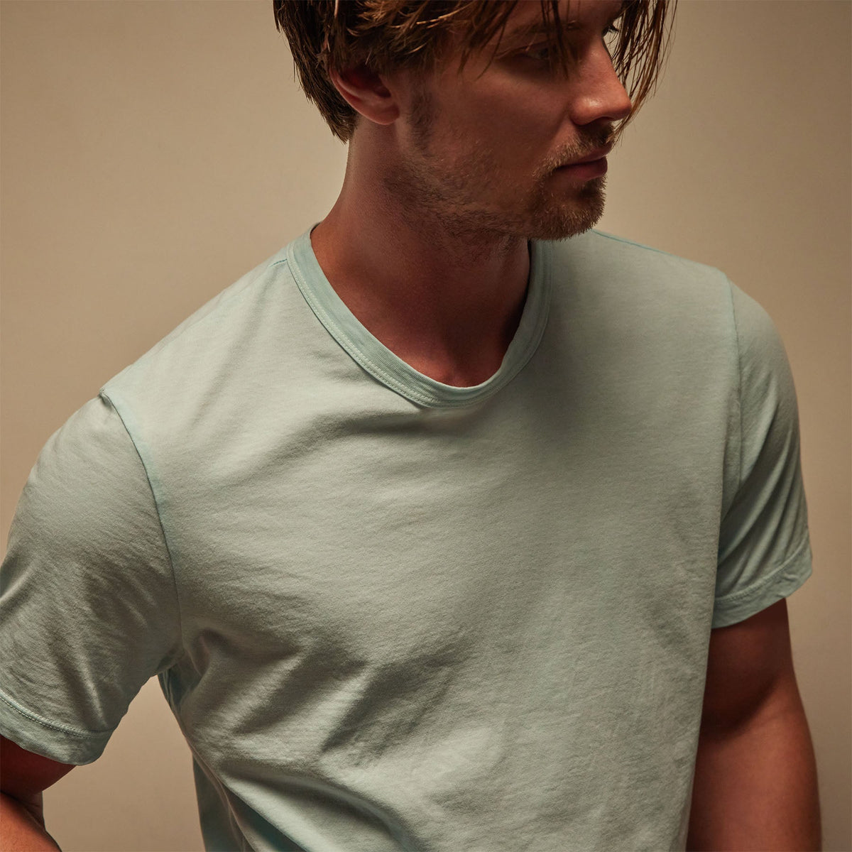 Short Sleeve Crew Neck in Taffy Pigment | James Perse Los Angeles