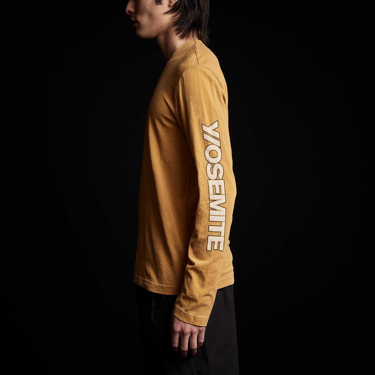 Long Sleeve Crew Neck in Brass Pigment | James Perse Los Angeles 