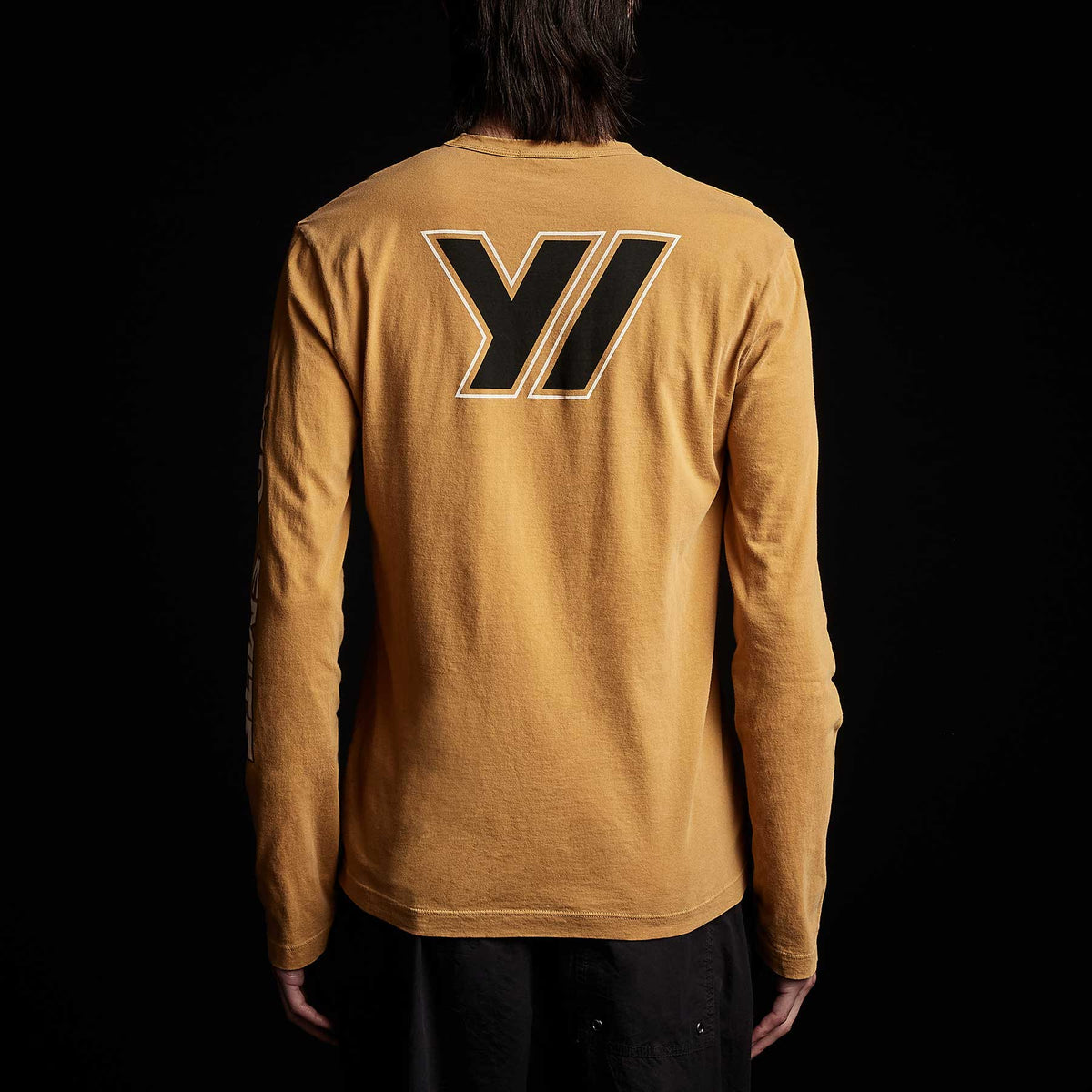 Long Sleeve Crew Neck in Brass Pigment | James Perse Los Angeles 