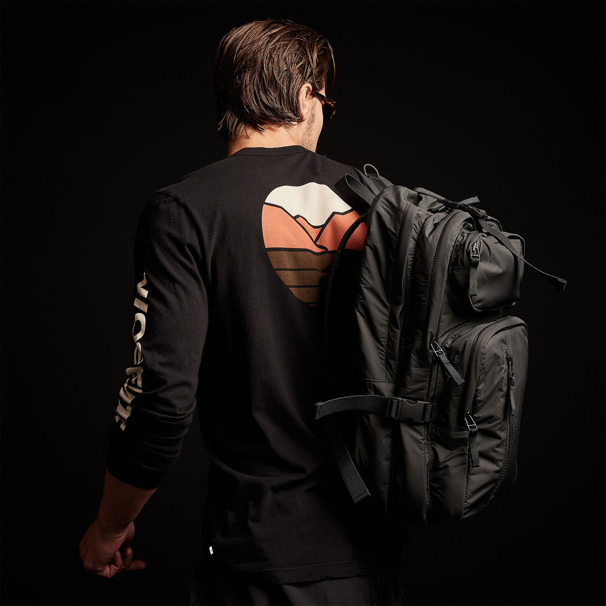 Long Sleeve Crew Neck Y/ Circle Mtn in Black | James Perse Los Angeles