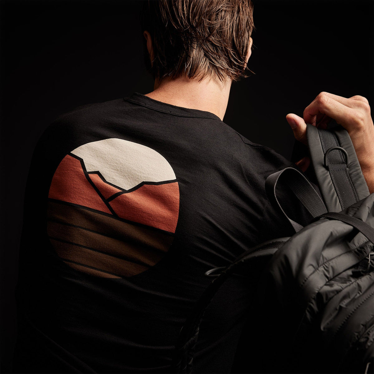 Long Sleeve Crew Neck Y/ Circle Mtn in Black | James Perse Los Angeles