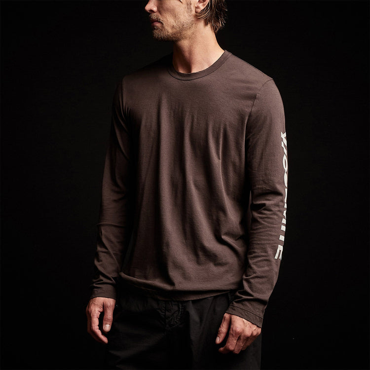 Long Sleeve Crew Neck Y/ Circle Mtn in Porcupine | James Perse Los Angeles