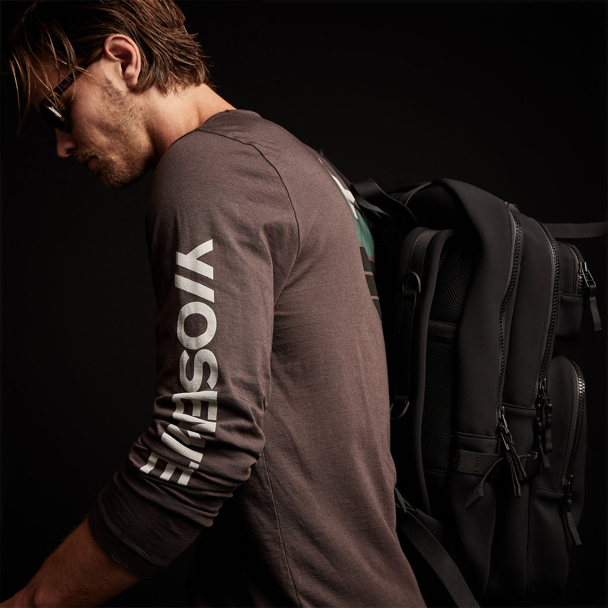 Long Sleeve Crew Neck Y/ Circle Mtn in Porcupine | James Perse Los Angeles