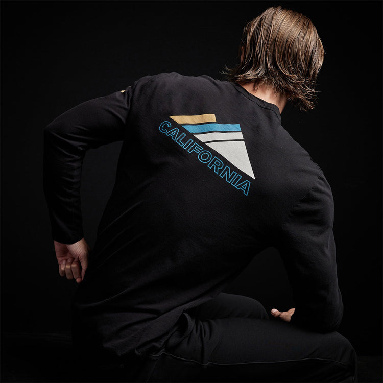Long Sleeve Crew Neck Ca Yosemite in Black | James Perse Los Angeles