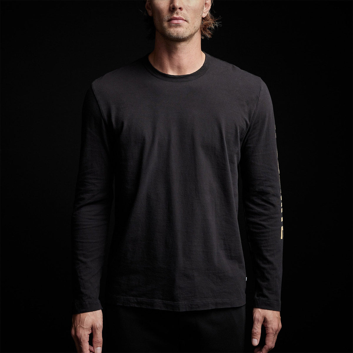Long Sleeve Crew Neck Ca Yosemite in Black | James Perse Los Angeles