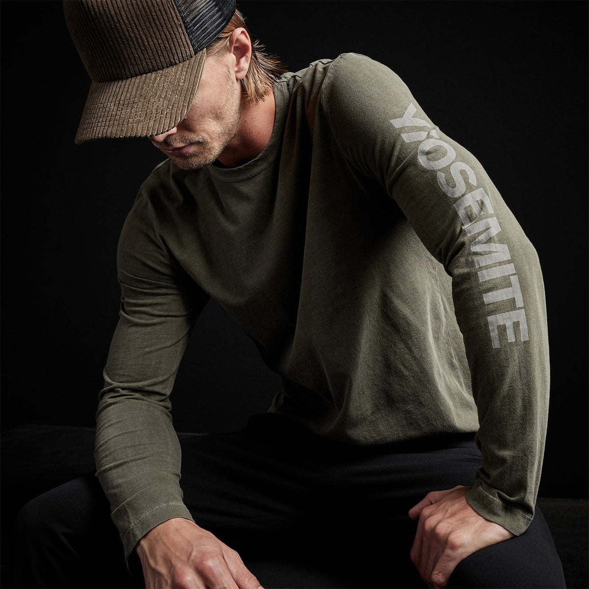 Long Sleeve Crew Neck Ca Yosemite in Platoon Pigment | James Perse Los Angeles