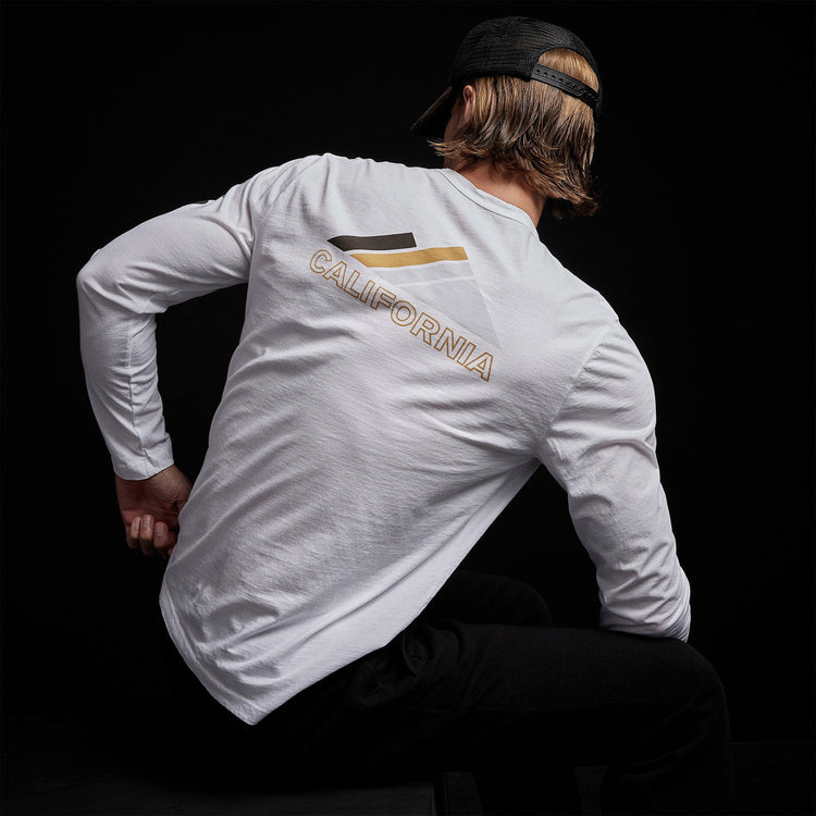 Long Sleeve Crew Neck Ca Yosemite in White | James Perse Los Angeles