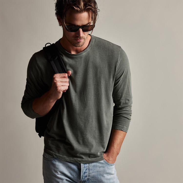 Long Sleeve Crew Neck in Alligator Pigment | James Perse Los Angeles