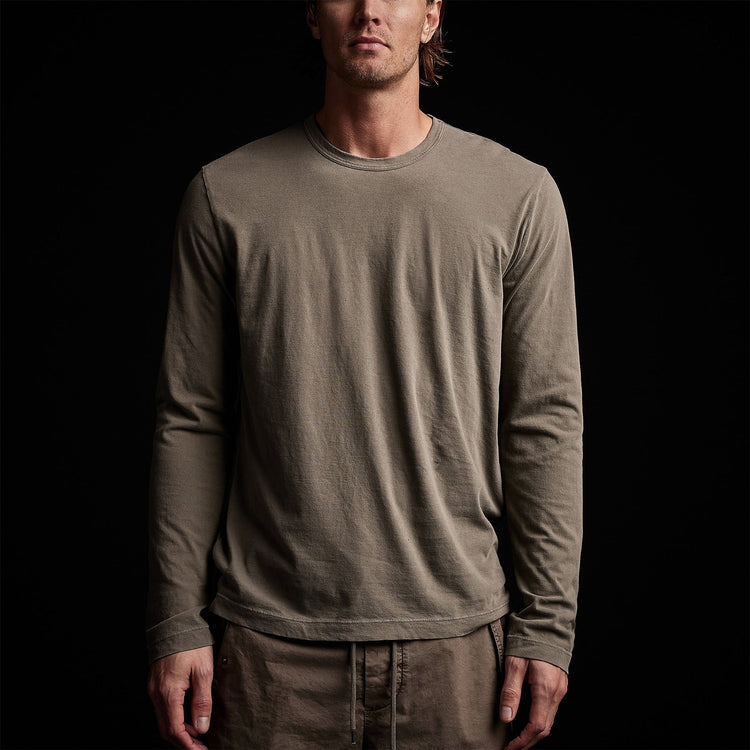 Long Sleeve Crew Neck in Ammo Pigment | James Perse Los Angeles 