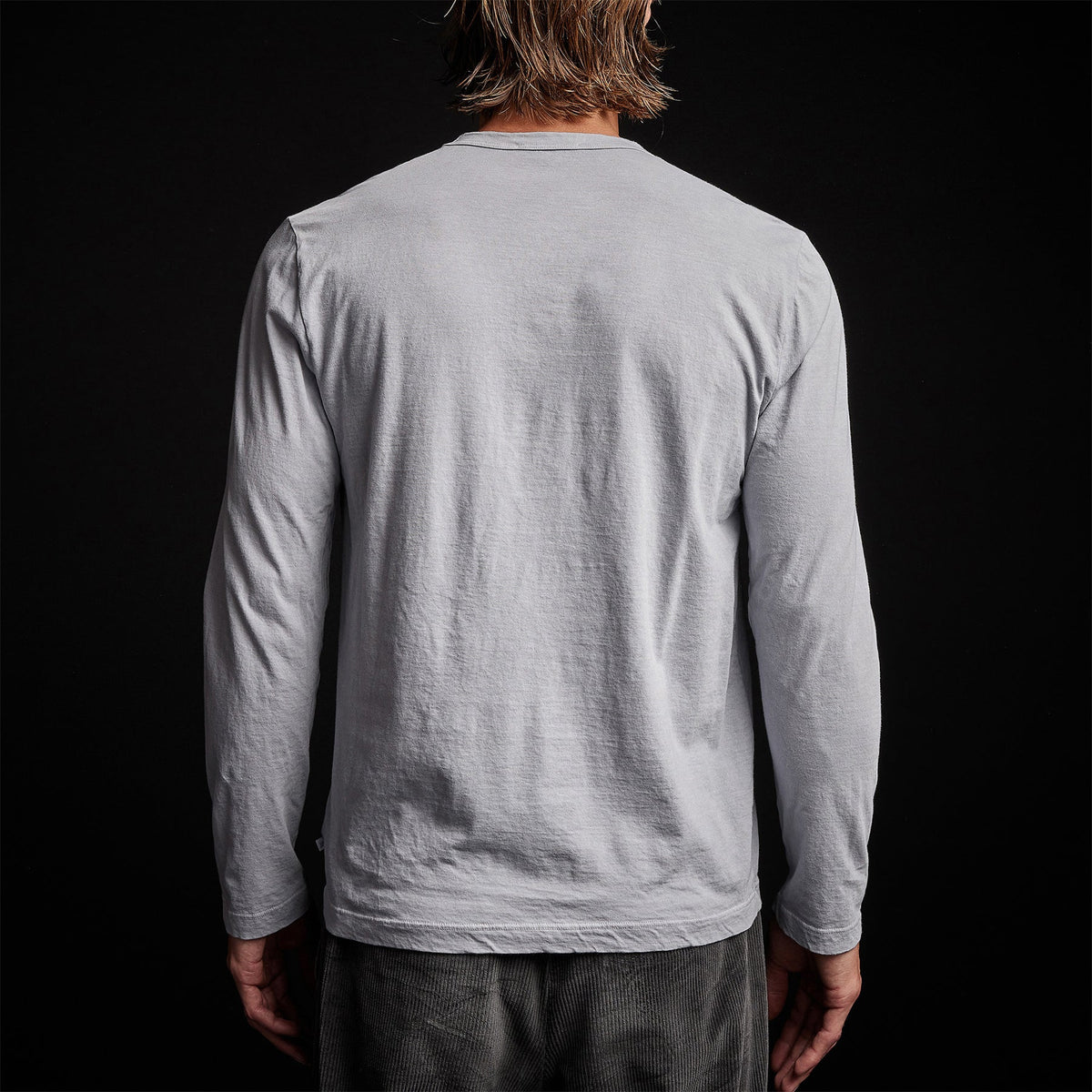 Long Sleeve Crew Neck in Blue Fog Pigment | James Perse Los Angeles