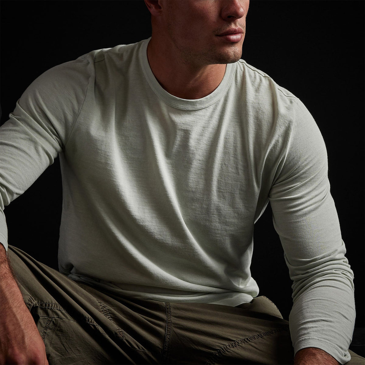Long Sleeve Crew Neck in Celery Pigment | James Perse Los Angeles
