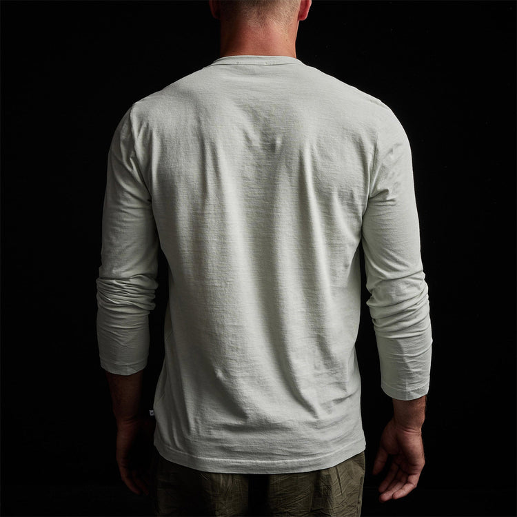 Long Sleeve Crew Neck in Celery Pigment | James Perse Los Angeles