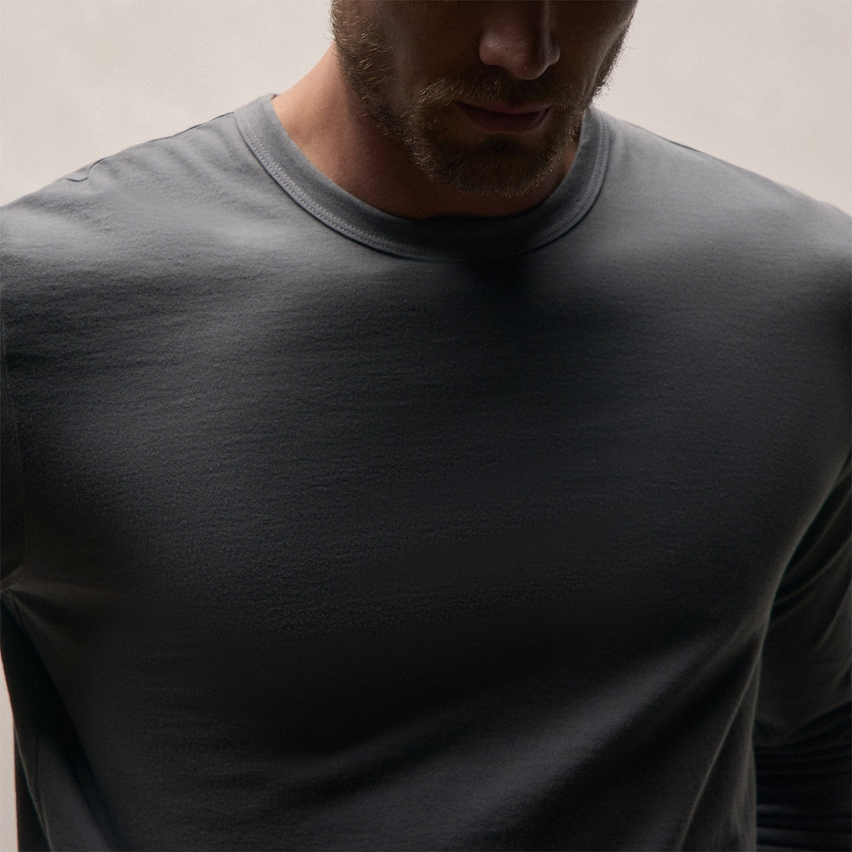 Long Sleeve Crew Neck in Cavalry Pigment | James Perse Los Angeles