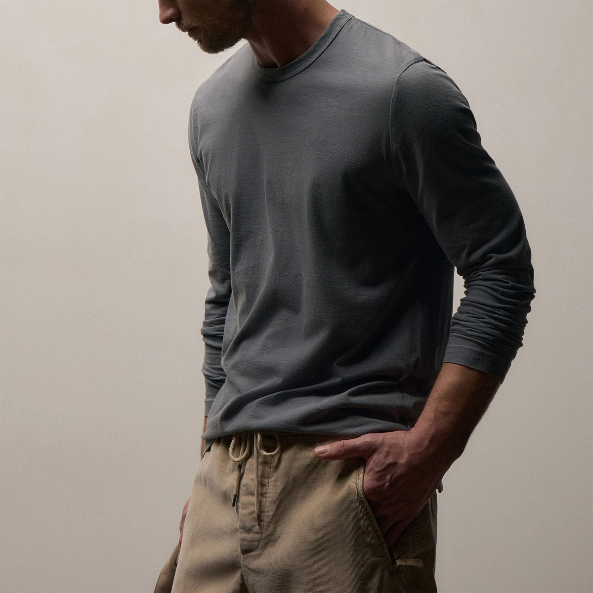 Long Sleeve Crew Neck in Cavalry Pigment | James Perse Los Angeles