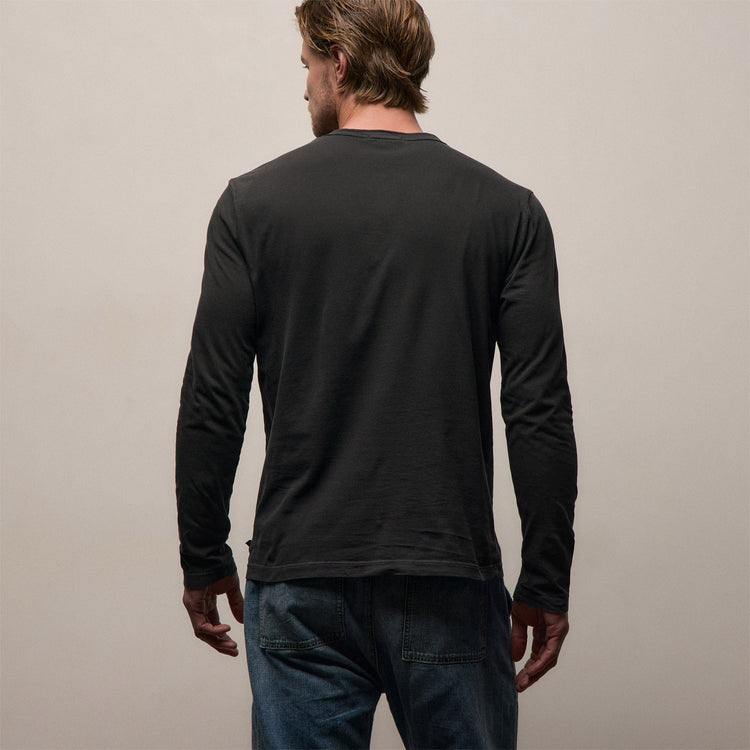 Long Sleeve Crew Neck in Carbon Pigment | James Perse Los Angeles