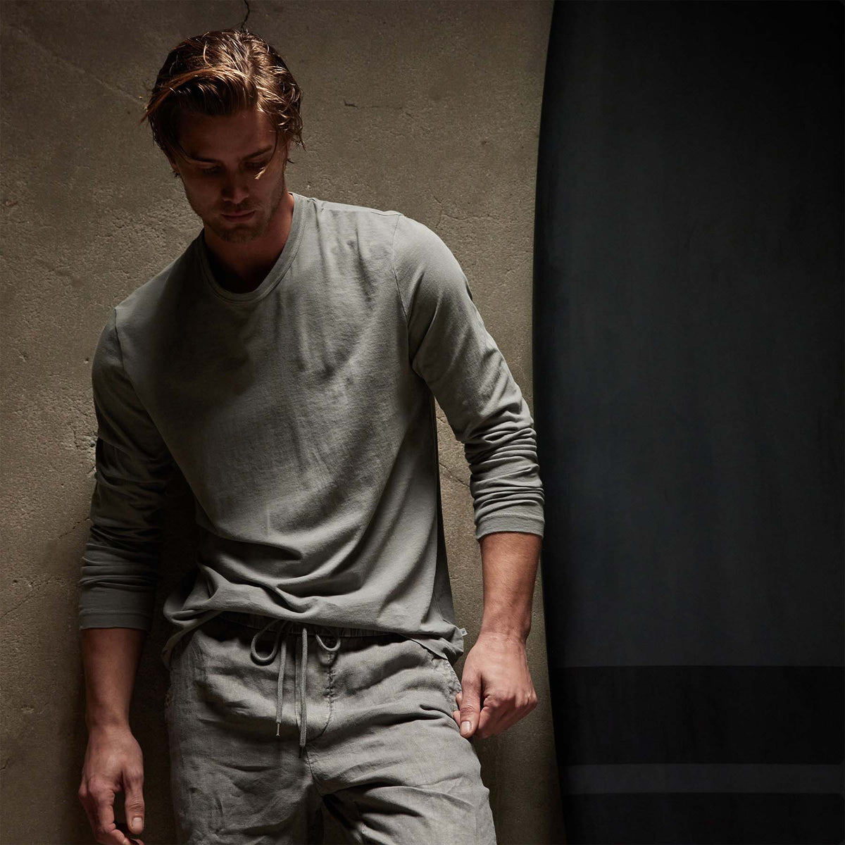 Long Sleeve Crew Neck in Silver Grey Pigment | James Perse Los Angeles