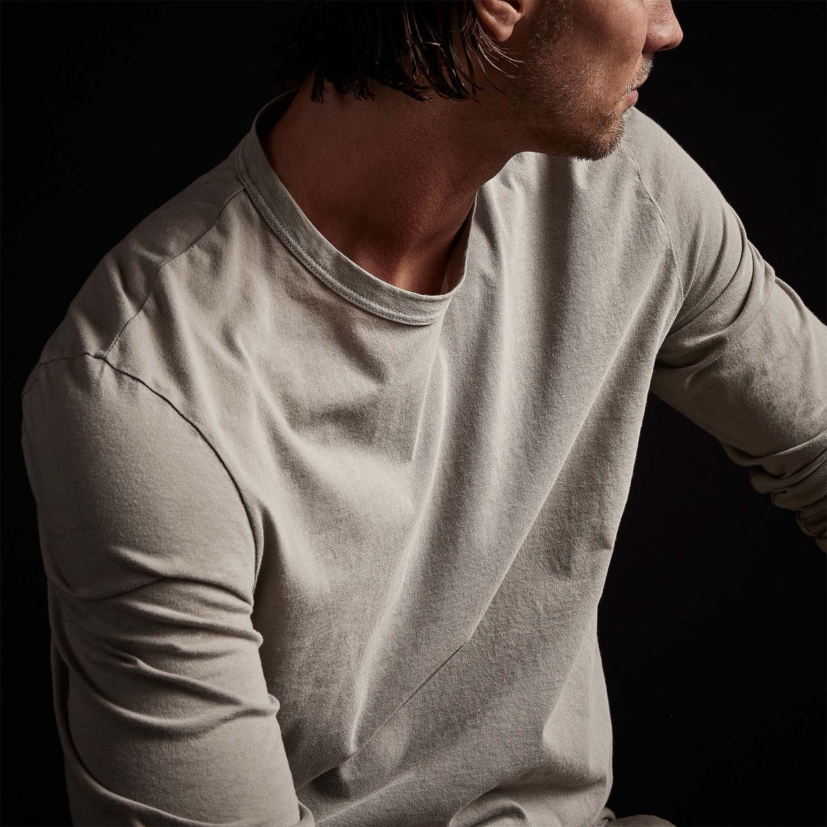 Long Sleeve Crew Neck in Silt Pigment | James Perse Los Angeles 