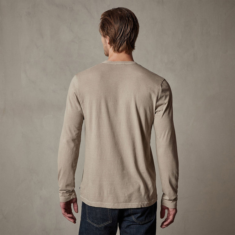 Long Sleeve Crew Neck in Toast Pigment | James Perse Los Angeles