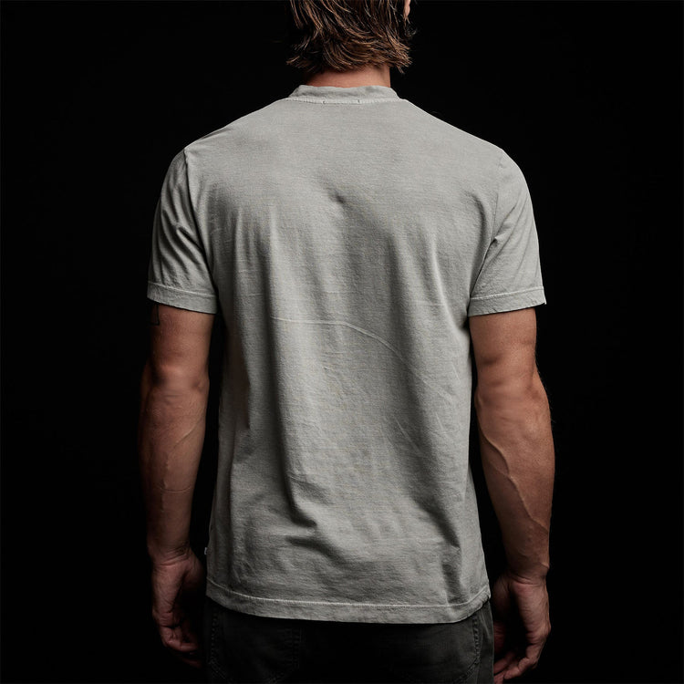 Short Sleeve V Neck in Concrete Pigment | James Perse Los Angeles