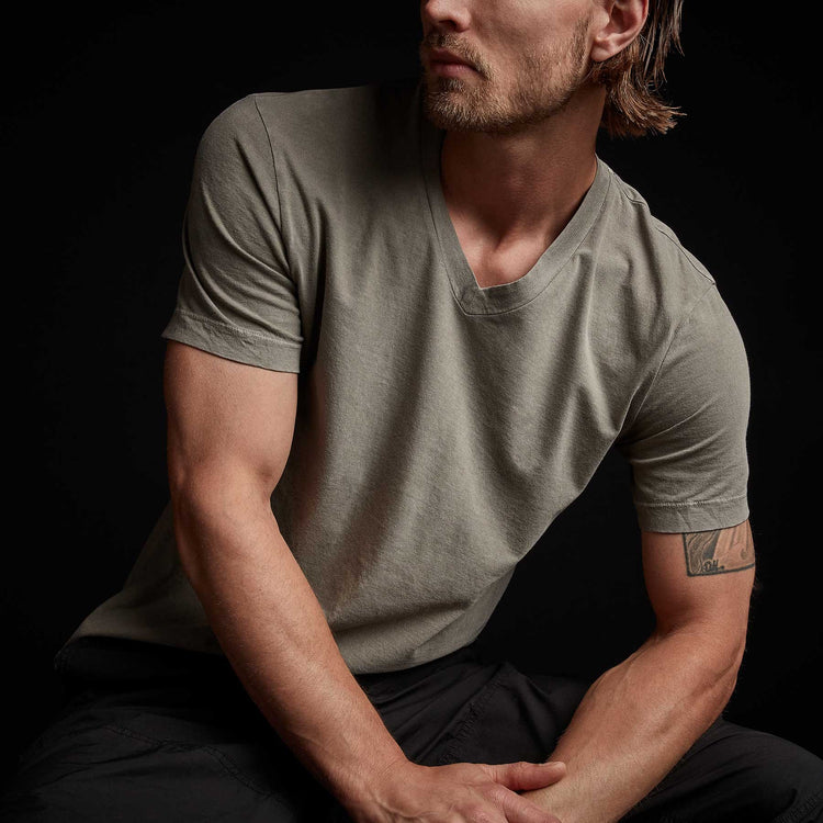 Short Sleeve V Neck in Fume Pigment | James Perse Los Angeles