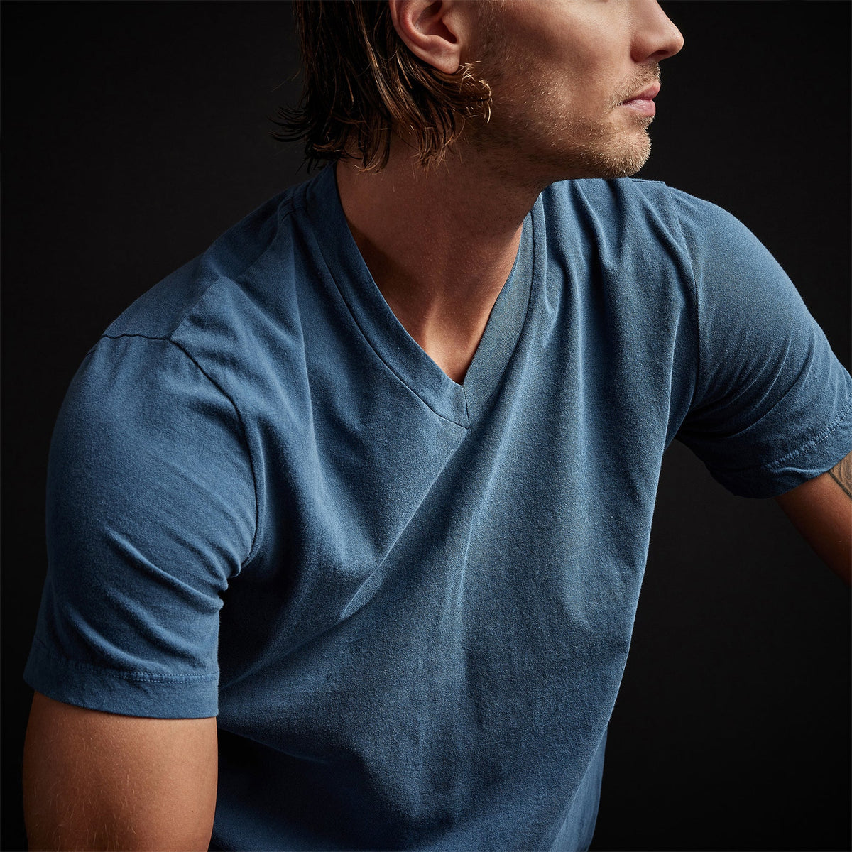 Short Sleeve V Neck in Lake Pigment | James Perse Los Angeles