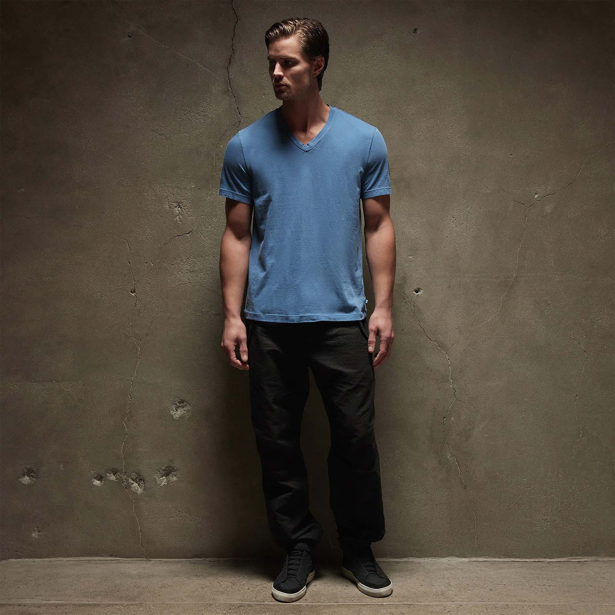 Short Sleeve V Neck in Spectrum Blue Pigment | James Perse Los Angeles
