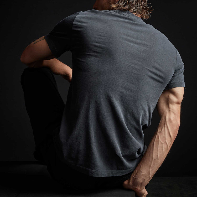 Short Sleeve V Neck in Titan Pigment | James Perse Los Angeles