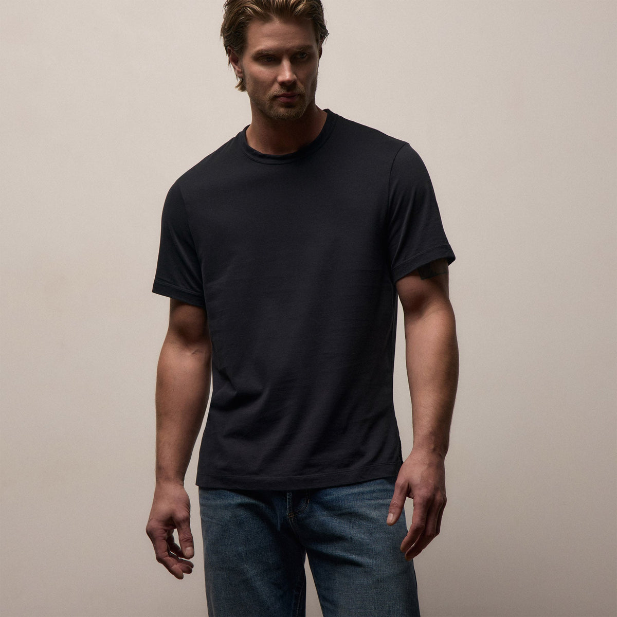 Heavy Luxe Jersey Crew in Black | James Perse Los Angeles