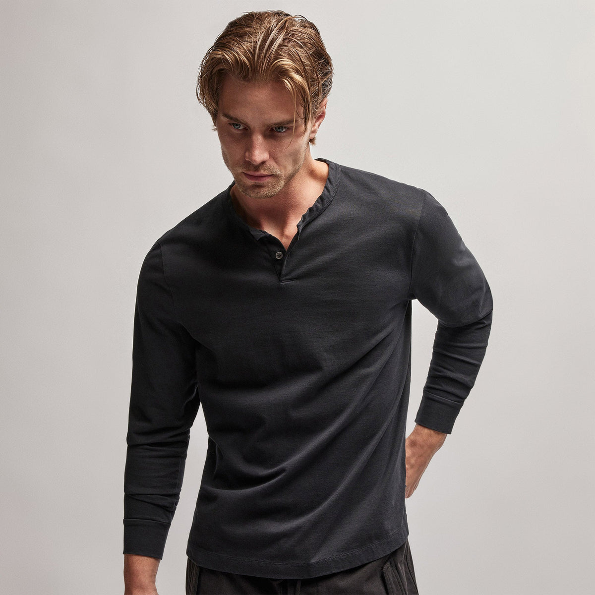 Heavy Luxe Jersey Henley in Black | James Perse Los Angeles