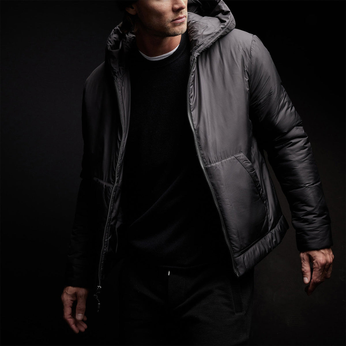 Insulated Zip Front Hoody in Black | James Perse Los Angeles
