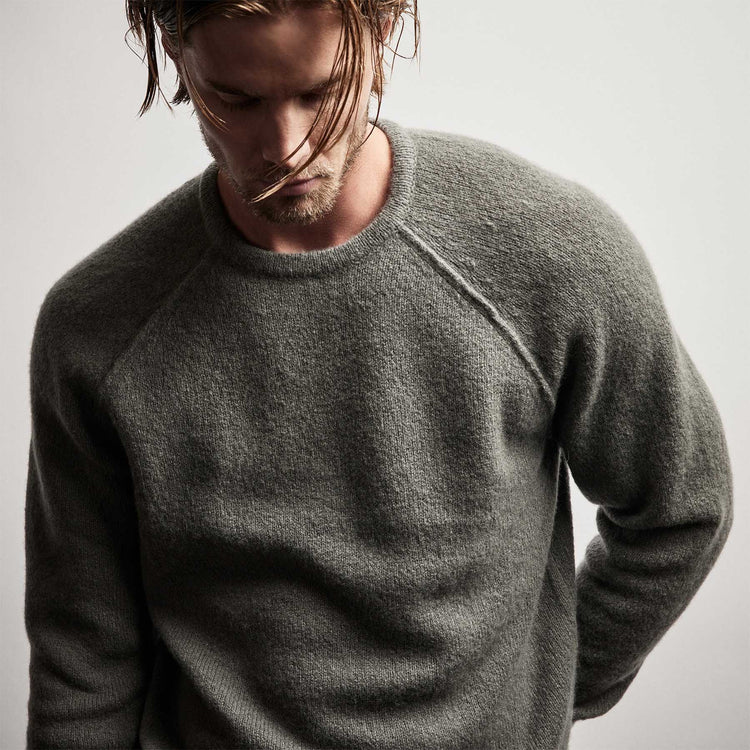 Mid Gauge Crew Sweater in Jungle | James Perse Los Angeles