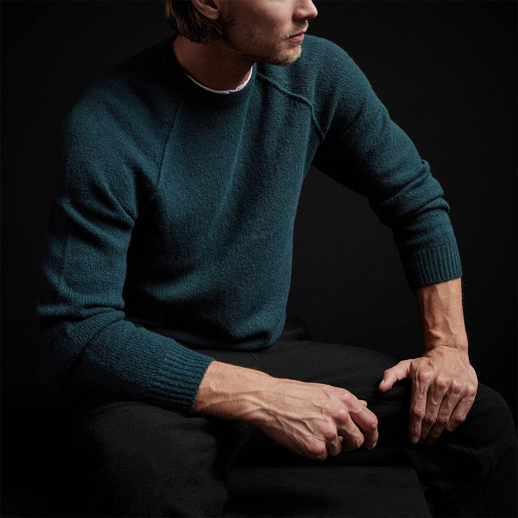 Mid Gauge Cashmere Sweatshirt in Seaweed | James Perse Los Angeles