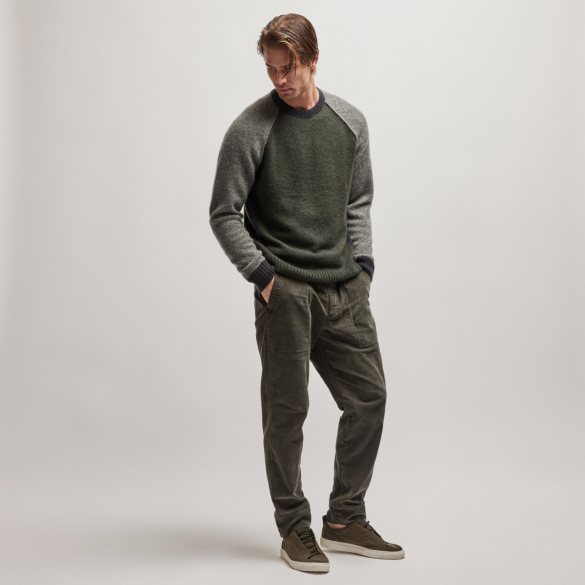 Cashmere Raglan Sweater in Shamrock/Thunder/Black | James Perse Los Angeles