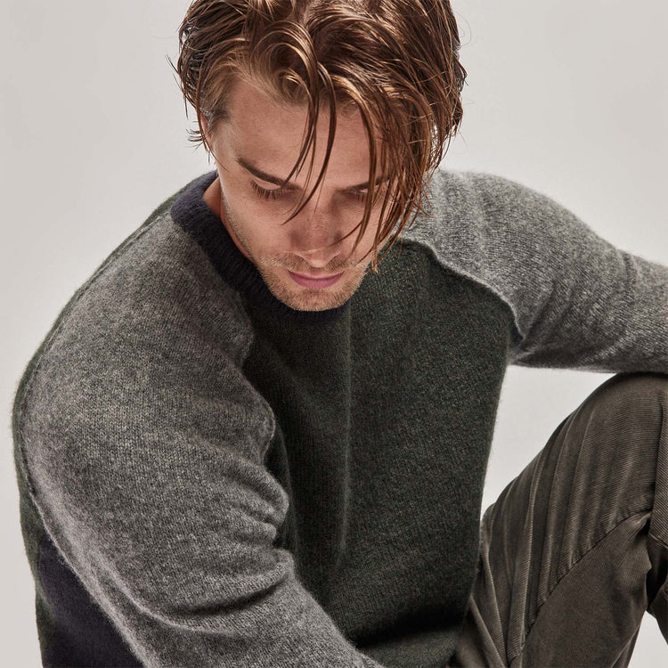 Cashmere Raglan Sweater in Shamrock/Thunder/Black | James Perse Los Angeles
