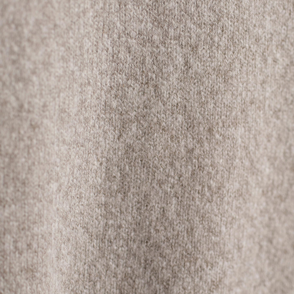 Lightweight Textured Cashmere VinNeck in Hazel | James Perse Los Angeles