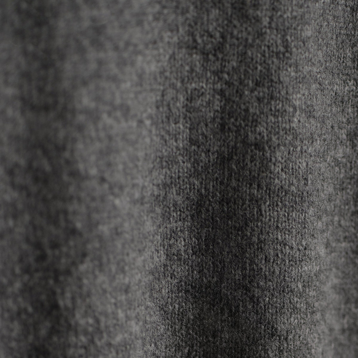 Lightweight Textured Cashmere VinNeck in Thunder | James Perse Los Angeles