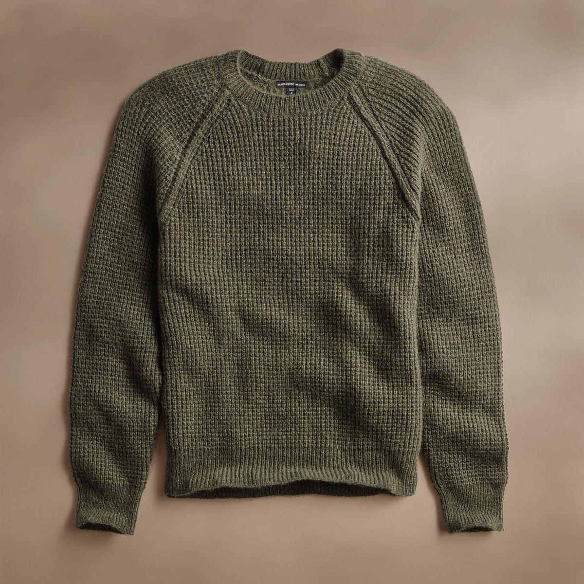 Cahmere Knit Raglan Crew  in Fir | James Perse Los Angeles