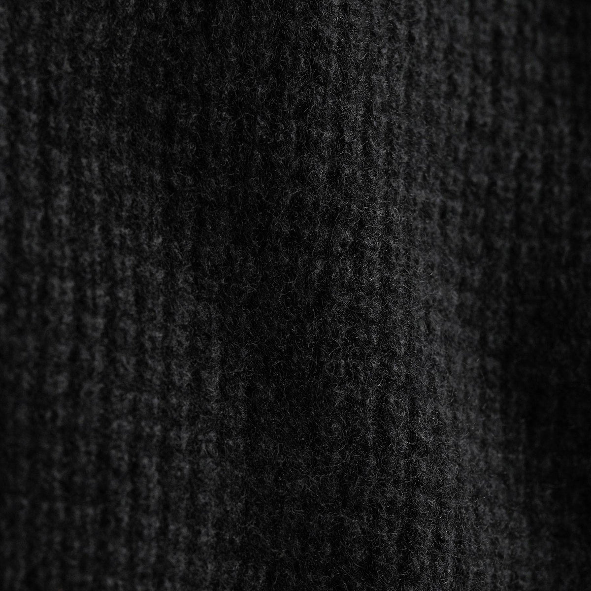 Cahmere Knit Raglan Crew  in True Black | James Perse Los Angeles