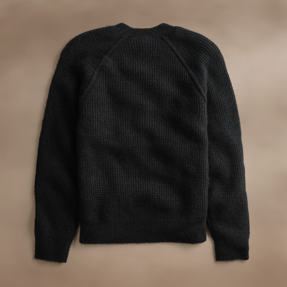 Cahmere Knit Raglan Crew  in True Black | James Perse Los Angeles