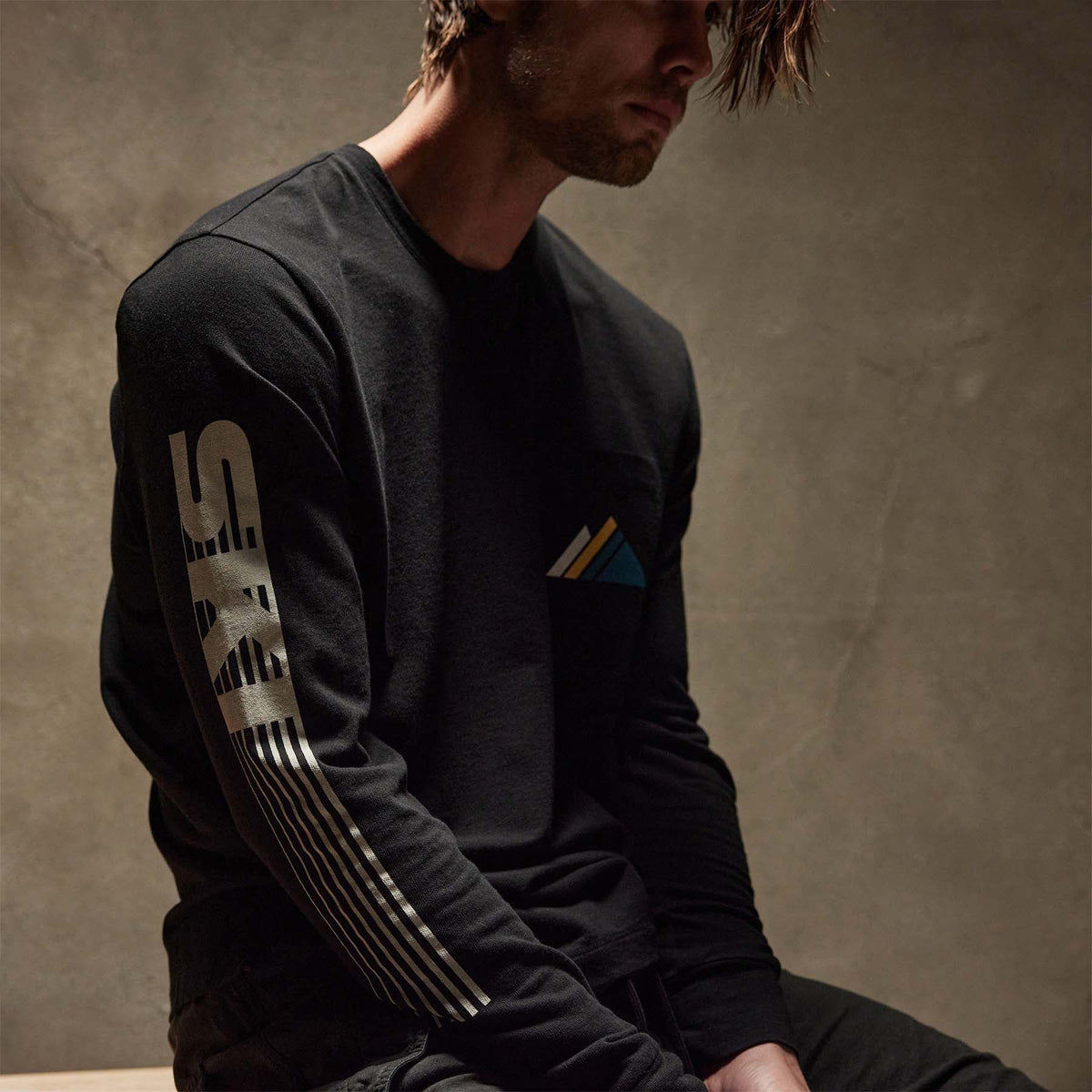 Long Sleeve Ski Patrol Graphic in Black | James Perse Los Angeles