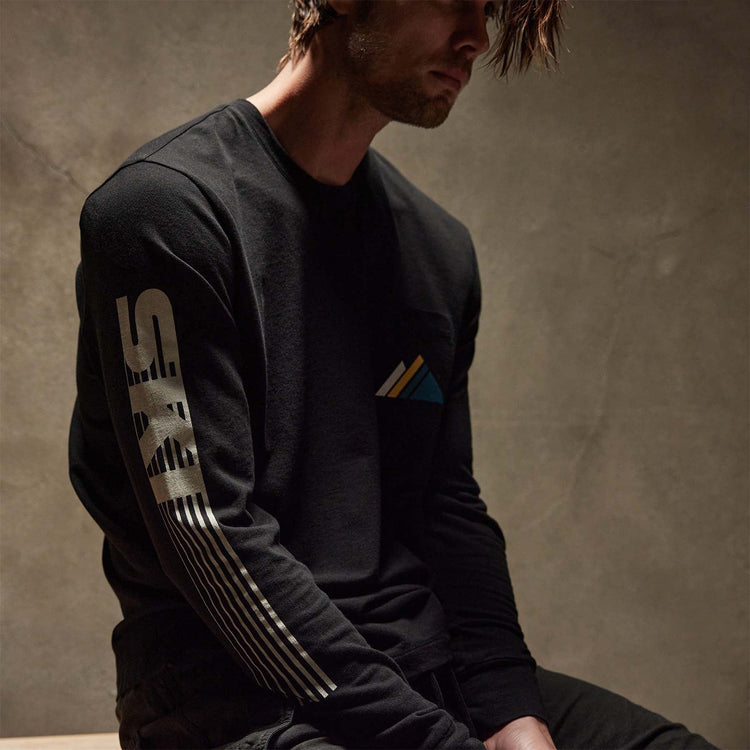 Long Sleeve Ski Patrol Graphic in Black | James Perse Los Angeles