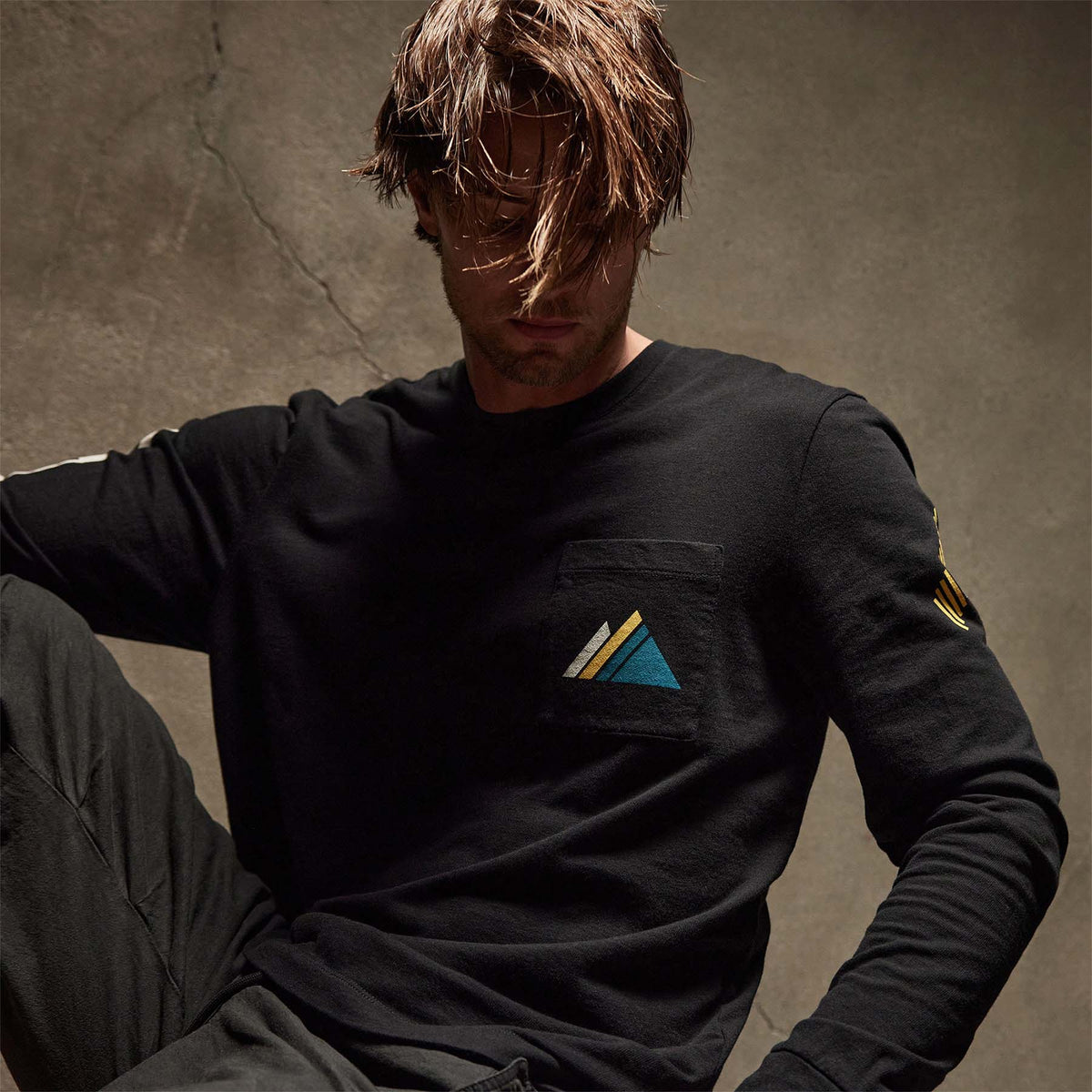 Long Sleeve Ski Patrol Graphic in Black | James Perse Los Angeles