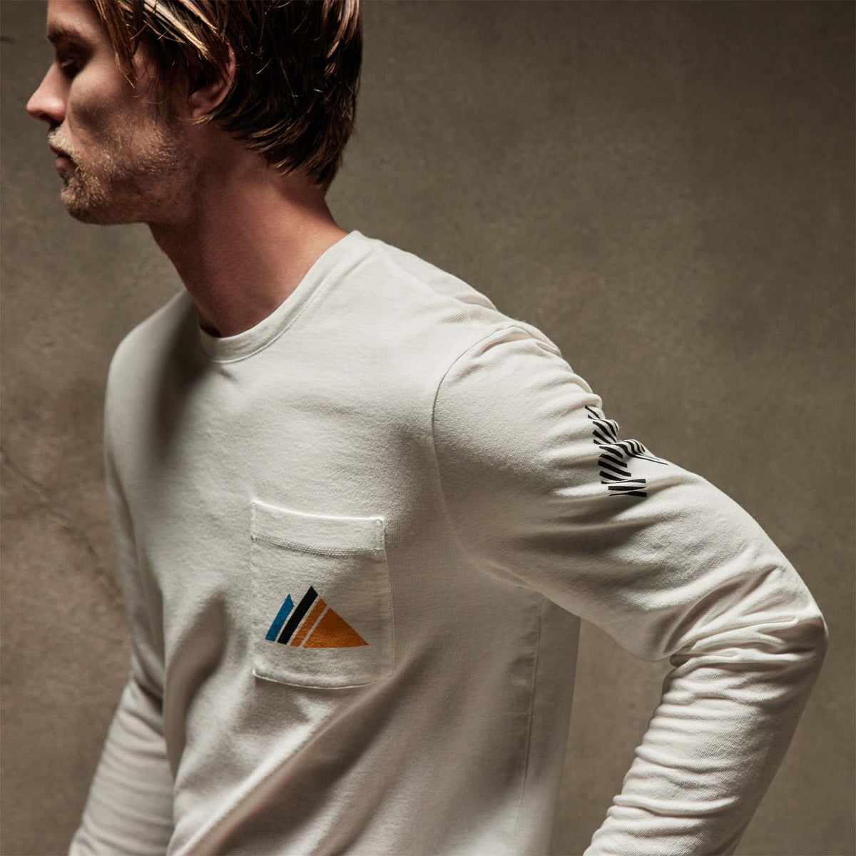 Long Sleeve Ski Patrol Graphic in White | James Perse Los Angeles