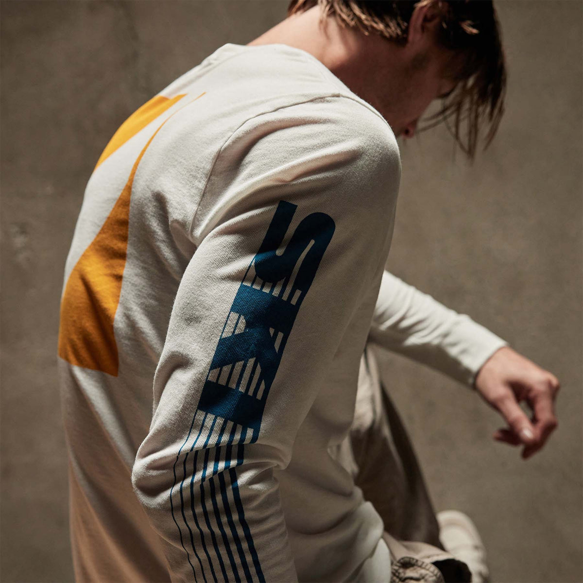 Long Sleeve Ski Patrol Graphic in White | James Perse Los Angeles