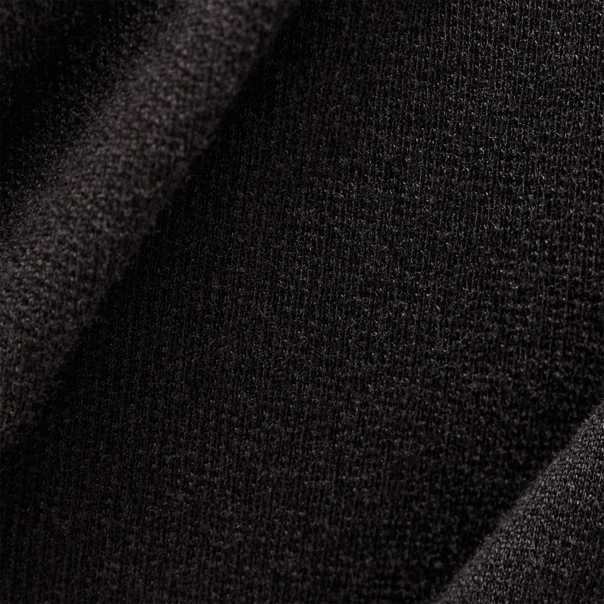French Terry Pocket Crew in Black | James Perse Los Angeles