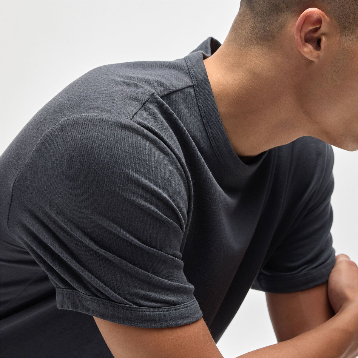 Lightweight  French Terry Tee in Magma | James Perse Los Angeles
