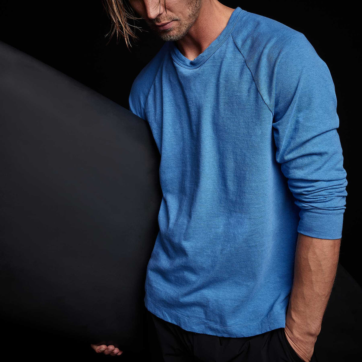 Soft Slub Jersey Raglan Shirt in Electric Blue | James Perse Los Angeles 