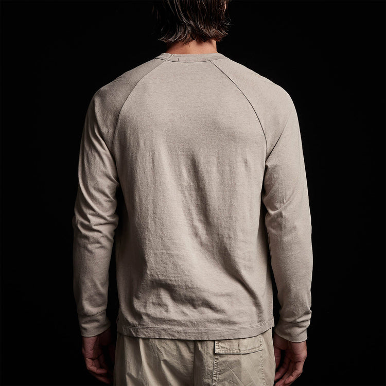 Soft Slub Jersey Raglan Shirt in Silt | James Perse Los Angeles 