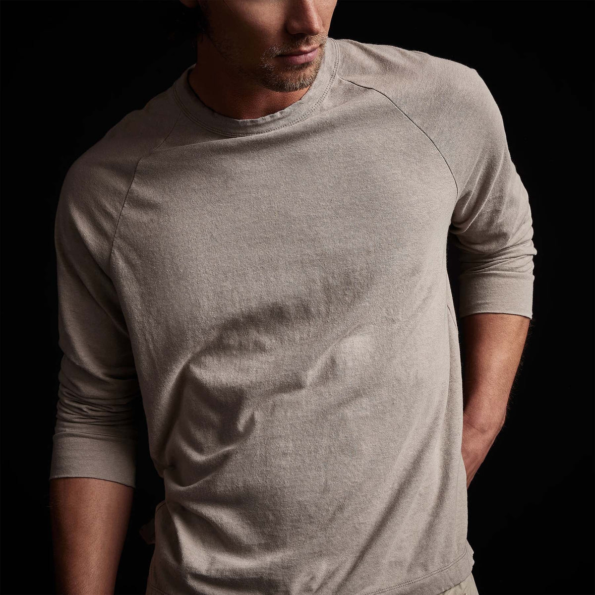 Soft Slub Jersey Raglan Shirt in Silt | James Perse Los Angeles 