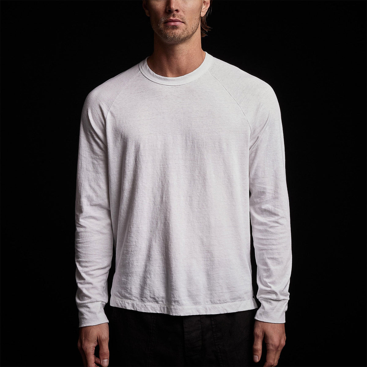 Soft Slub Jersey Raglan Shirt in White | James Perse Los Angeles 